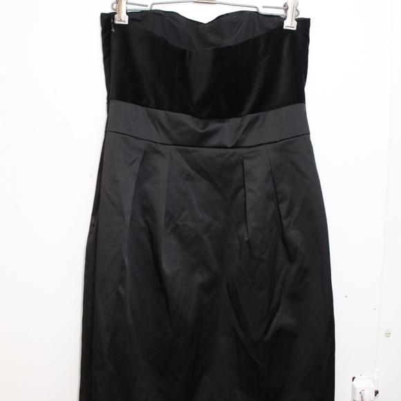 Banana Republic strapless black mini - Picture 1 of 3